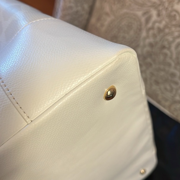 Like NEW Vera Bradley Emma Satchel in Ikat Diamonds Oyster all Genuine Leather - Picture 9 of 12